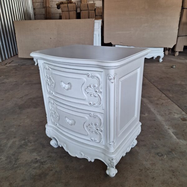 2 Doors Andreanna Beside