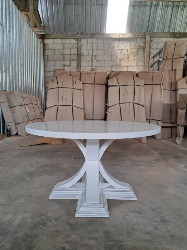 Round Cottage Table